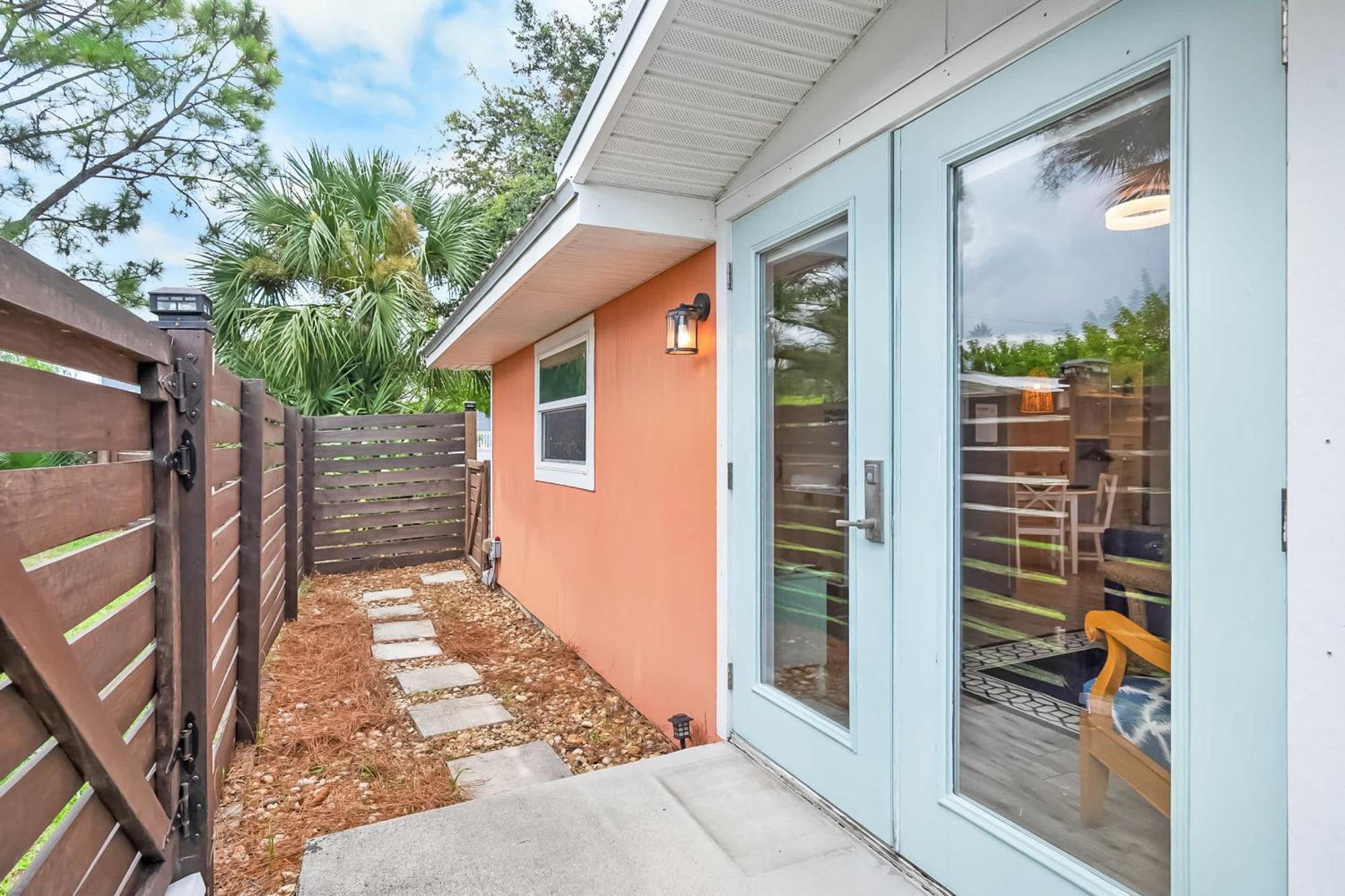 Coral Cottage, Stylish Studio Suite On Canal, Walkable To Beach, Private Parking St. Augustine Buitenkant foto