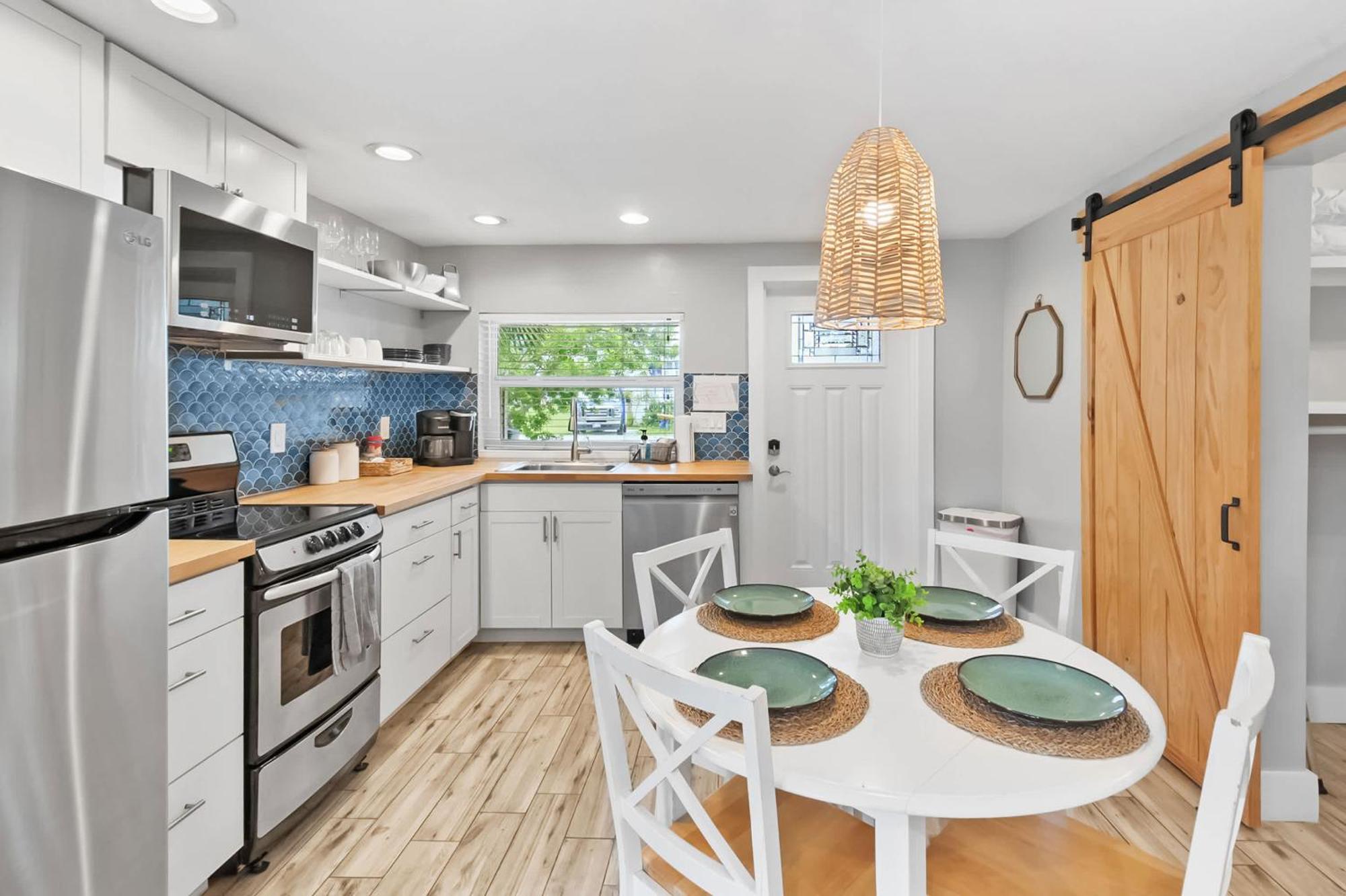 Coral Cottage, Stylish Studio Suite On Canal, Walkable To Beach, Private Parking St. Augustine Buitenkant foto